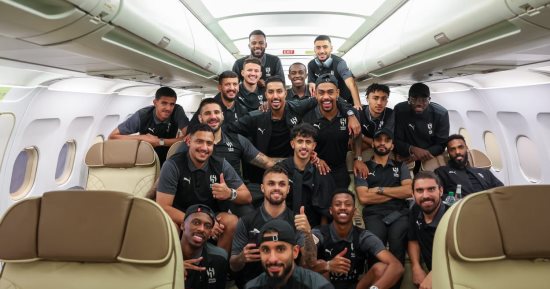 الهلال السعودي يحتفل بالعودة من الهند ببطاقة التأهل فى دوري أبطال آسيا