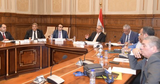 رئيس "محلية النواب" يطالب بحلول حاسمة لمشكلات منظومة العمران