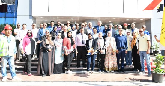 رئيس جامعة قناة السويس يفتتح المبنى الجديد لكلية الحاسبات والمعلومات