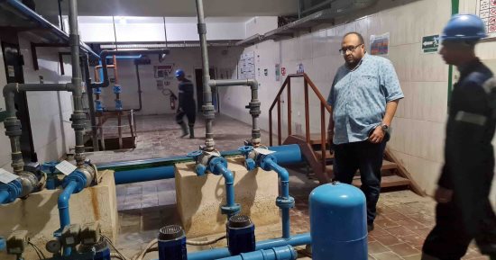 رئيس مياه سوهاج يتفقد محطات مياه وصرف صحي للاطمئنان على كفاءة التشغيل والصيانة