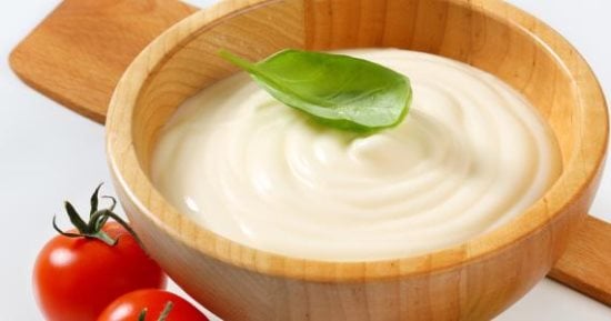 طريقة عمل الثومية زى المطاعم.. قدميها مع الشاورما وأى أكلة تحبيها