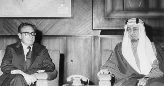 سعيد الشحات يكتب.. ذات يوم 8 نوفمبر  1973..كيسنجر يفشل فى إقناع الملك فيصل برفع الحظر البترولى على أمريكا والعاهل السعودى يطالبه بانسحاب إسرائيل إلى حدود يونيو 1967 