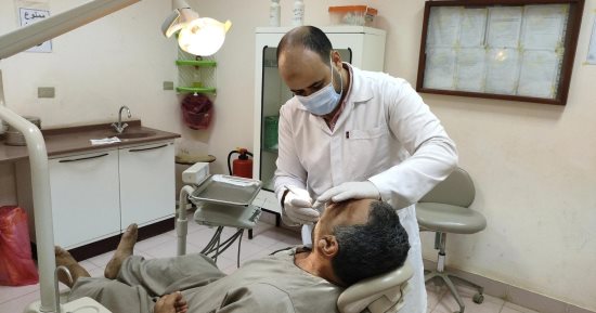 الكشف على 1426 مريضاً فى قافلة علاجية بقرية الروضة بالدقهلية.. صور