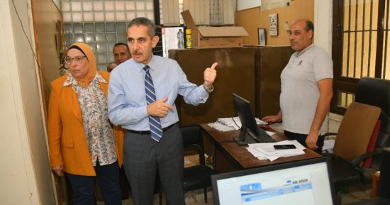 محافظ الغربية يتفقد المركز التكنولوجي لخدمة المواطنين ويستمع للشكاوى