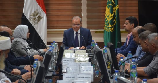 محافظ القليوبية يبحث معوقات الاستثمار فى اجتماع المجلس الاقتصادى والاجتماعى