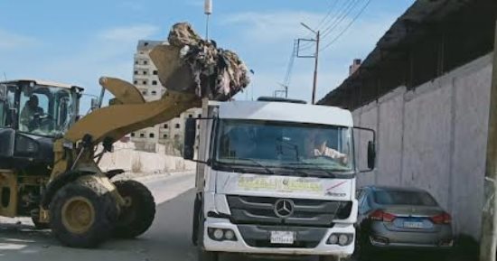 رفع 780 طن قمامة ومخلفات صلبة وأتربة من الشوارع والميادين بالمنصورة