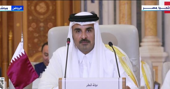 أمير قطر: المجتمع الدولى يخذل نفسه قبل أن يخذلنا