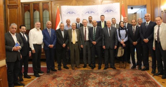 رئيس البورصة يعرض على رجال أعمال الإسكندرية مزايا القيد والطرح بسوق المال 