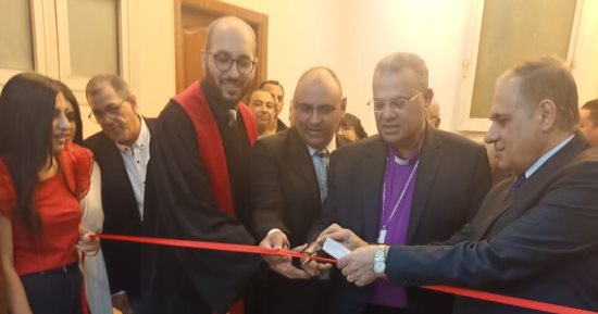 رئيس الطائفة الإنجيلية يشارك فى تنصيب القس أمير شحاتة راعيا لكنيسة مدينة الأمل