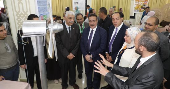 محافظ المنوفية ورئيس الجامعة يفتتحان معرض الصناعات والابتكارات العلمية