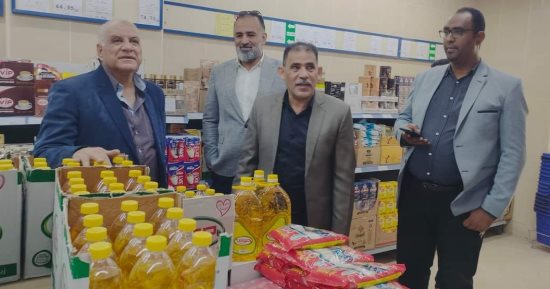 رئيس الغرفة التجارية ومدير تموين الإسماعيلية يتفقدان منافذ السلع المخفضة