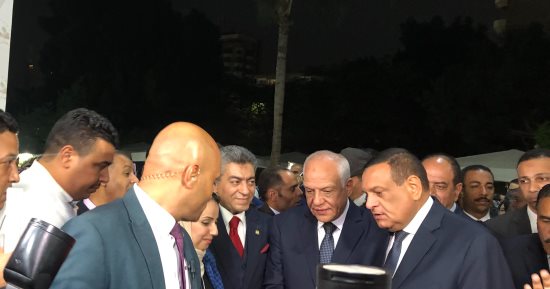 وزير التنمية المحلية ومحافظ الجيزة يفتتحان مهرجان التمور فى نادى الزراعيين