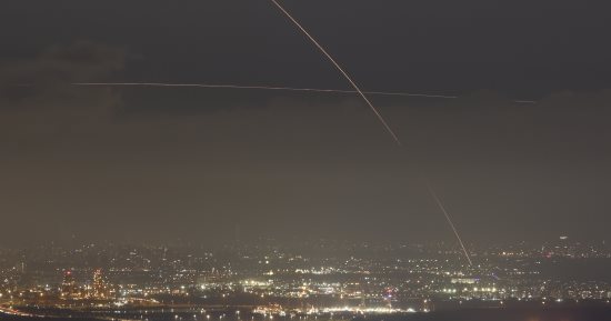 العالم هذا الصباح.. قوات الاحتلال الإسرائيلى تقتحم مجمع مستشفى الشفاء فى غزة.. 11320 شهيدًا حصيلة عدوان الاحتلال على القطاع منذ 7 أكتوبر.. أمين عام الأمم المتحدة يُناشد باسم الإنسانية وقف الحرب على غزة