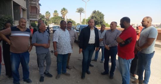 نائب محافظ الجيزة يتفقد مشروعات الخطة الاستثمارية للرصف بالحوامدية
