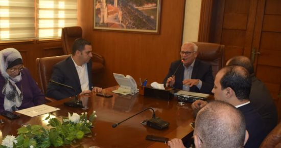 محافظ بورسعيد: حملات توعوية بالمناطق الأكثر كثافة لمواجهة الزيادة السكانية