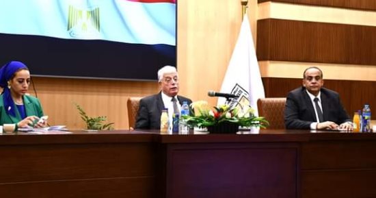 محافظ جنوب سيناء يؤكد أهمية برنامج التغيرات المكانية للحفاظ على حقوق الدولة والمواطنين