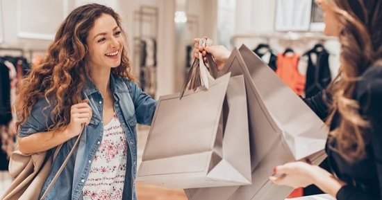 4 أبراج مش هتقدر تقاوم خصومات الجمعة البيضاء.. منها الحمل والثور