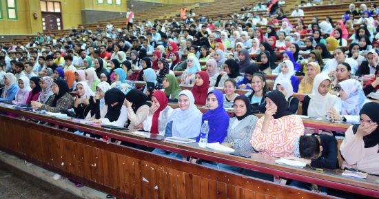 "الآثار الكارثية لتعاطى المخدرات".. ندوة بكلية التجارة جامعة سوهاج