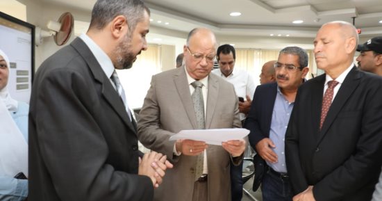 محافظ القاهرة يتفقد المركز التكنولوجى بحى المرج ويوجه بفحص مشاكل المواطنين