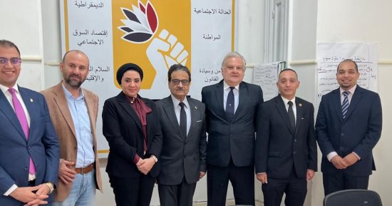 المرشح الرئاسي فريد زهران يستقبل سفير بيرو .. تعرف على التفاصيل 