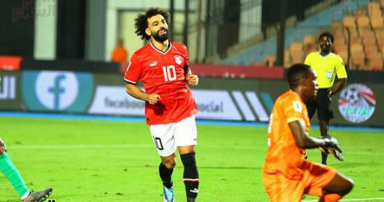 الصحافة الإنجليزية تتغنى بـ"سوبر هاتريك" محمد صلاح فى شباك جيبوتي