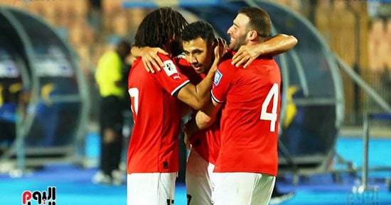 منتخب مصر يتدرب على ملعب صامويل كانيون استعدادا لمواجهة سيراليون