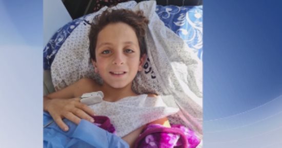 استجابة لتوجيهات الرئيس السيسى.. الطفل الفلسطينى يصل معبر رفح لتلقى العلاج