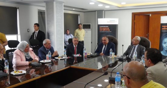 رئيس جامعة المنيا يفتتح تجديد وحدة الأشعة بالمستشفى الجامعى