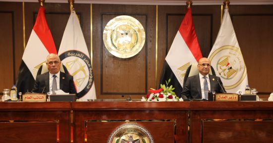 أعضاء النيابة العامة الجدد يؤدون اليمين القانونية أمام وزير العدل بحضور النائب العام