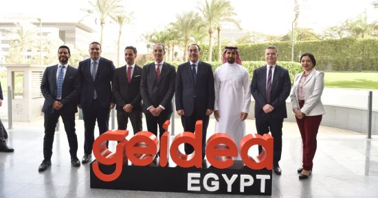 الدكتور مصطفى مدبولى رئيس مجلس الوزراء يتفقد مركز خدمات الدعم العملياتى لـ"جيديا" فى مصر