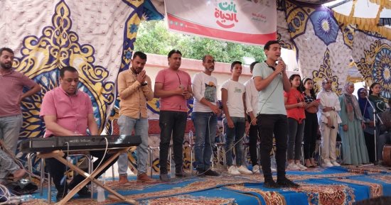 إقبال وتفاعل كبير مع أنشطة قصور الثقافة بالأقصر فى مبادرة "أنت الحياة".. صور