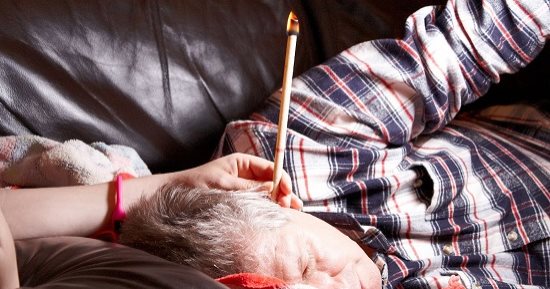 ماذا تعرف عن شمعة هوبي للأذن؟ استخدمها الهنود الحمر 