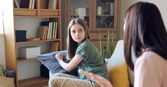اليوم العالمى للطفل.. 6 علامات سيئة لشخصية بنتك المراهقة اعرفيها وعالجيها