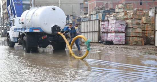 محافظ الغربية يتابع جهود رفع مياه الأمطار بالمحلة وطنطا وسمنود