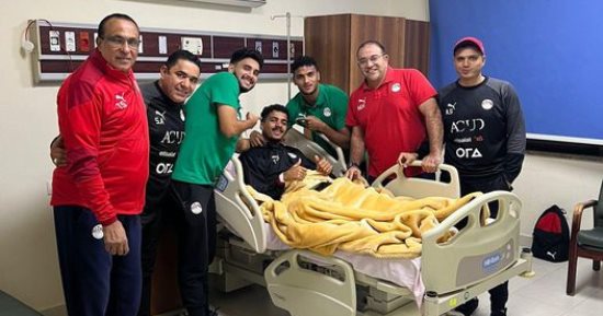لاعبو وجهاز المنتخب الأولمبى يطمئنون على حسام عبد المجيد بعد إصابته