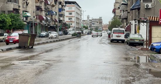 سقوط أمطار غزيرة ورياح شديدة على كل أنحاء بورسعيد.. صور