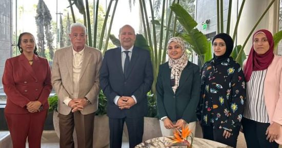 محافظ جنوب سيناء يلتقى مساعد وزيرة التخطيط لبحث سبل التعاون المشترك