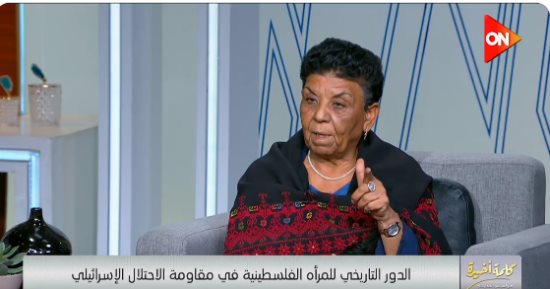 الكاتبة الفلسطينية مريم أبو دقة: 64 من أسرتى استشهدوا.. وكان نفسى أشوف قبر أمي