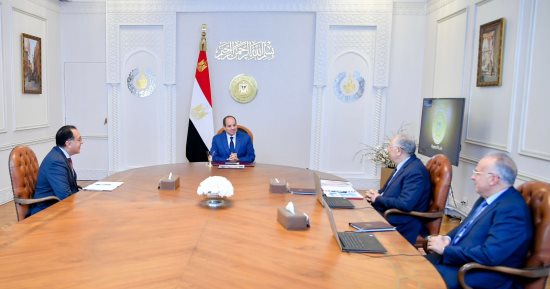 الرئيس السيسى: الهدف من المشروعات القومية الاستجابة لاحتياجات المواطنين