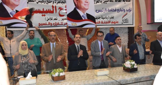 نقيب الغزل والنسيج: نجوب المحافظات لدعوة العمال للمشاركة فى انتخابات الرئاسة