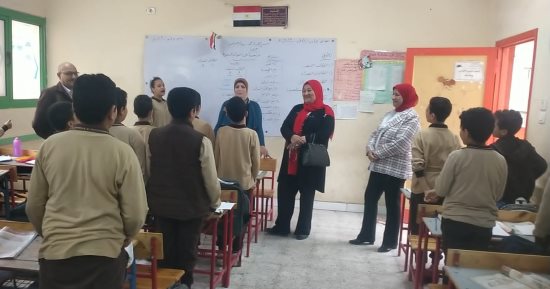 وكيل تعليم القاهرة تتفقد مدرسة الحنفى الابتدائية بالسيدة زينب
