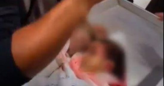 فلسطينى يبكى طفلته الشهيدة: راح أجيب لك العروسة لكن فى الأقصى