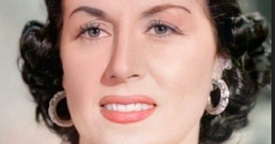 اليهودية التى غنت للنبي.. حكاية غريبة للفنانة ليلى مراد مع الإسلام وسر أذان الفجر فى حياتها
