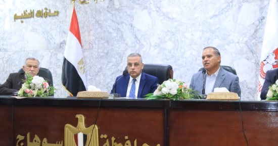 محافظ سوهاج يستقبل وفد كلية الفنون الجميلة جامعة الإسكندرية 