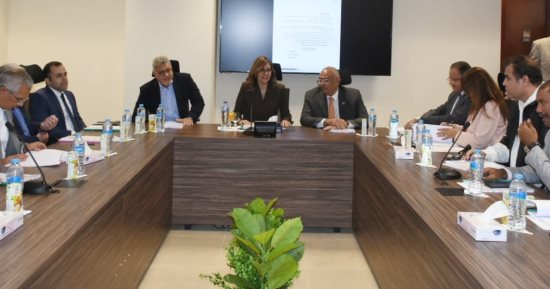 وزيرة الثقافة ترأس اجتماع "القابضة للاستثمار" بالمجالات الثقافية والسينمائية