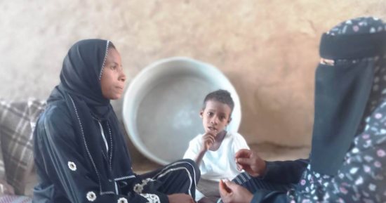 القومى للمرأة بأسوان: تنظيم 2500 زيارة منزلية ضمن حملة طرق الأبواب.. صور