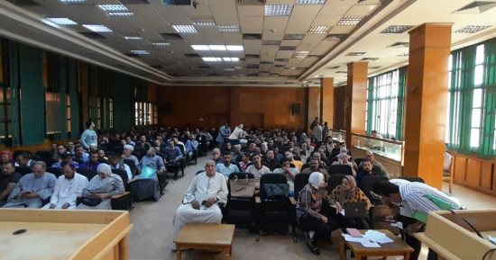 القليوبية تبدأ تقنين أوضاع العمالة غير المنتظمة بمنظومة إدارة المخلفات الصلبة.. دورة تدريبية لـ 100 عامل.. إصدار 4 مسميات وظيفية .. ومخاطبة الأحوال المدنية لإضافة المسميات ببطاقة الرقم القومي