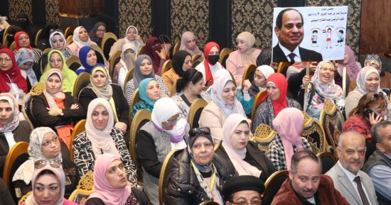 نقابة المعلمين تعقد مؤتمرا حاشدا ببنى سويف لتأييد المرشح عبد الفتاح السيسى
