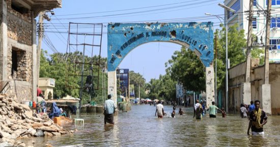 مصرع 13 شخصا بسبب الفيضانات فى السلفادور وجواتيمالا
