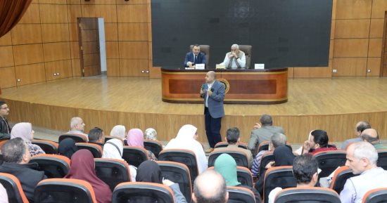 نائب محافظ الدقهلية: تفعيل حوكمة المعلومات المالية من خلال إصدار الفواتير الإلكترونية